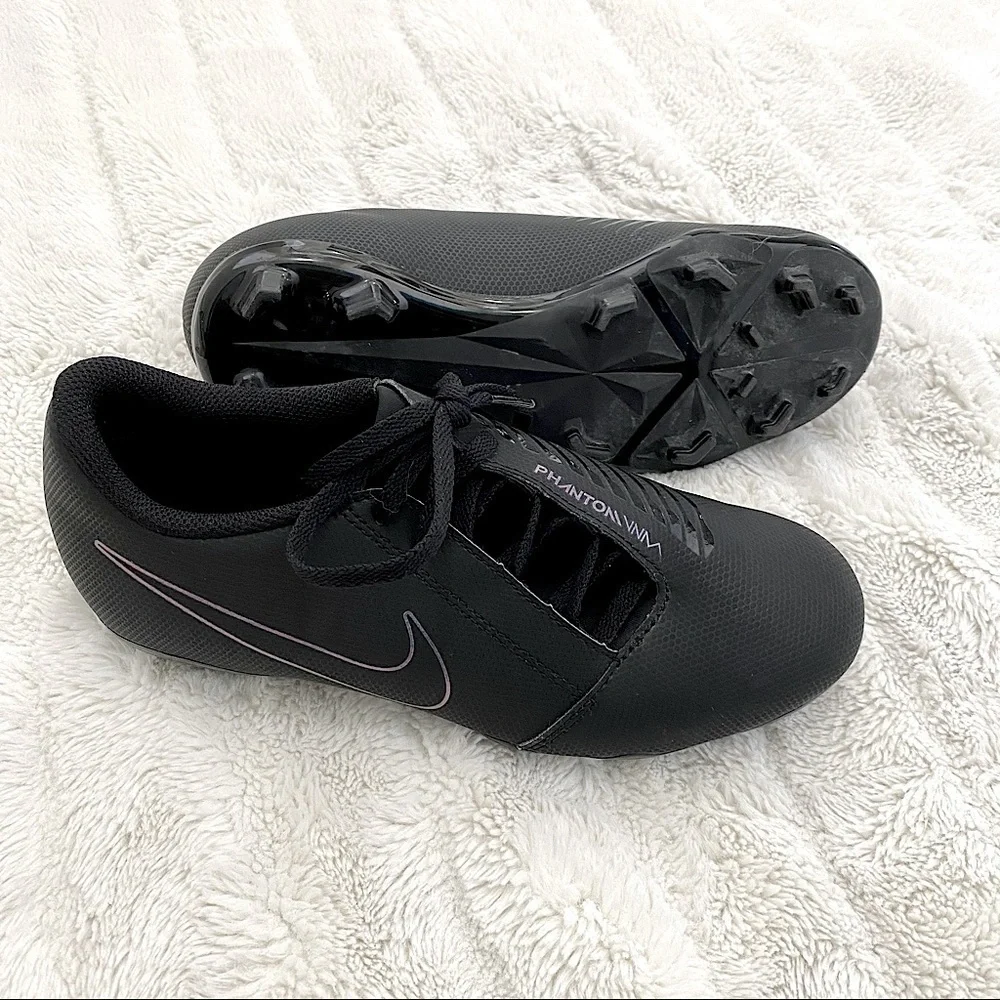 Nike Jr Phantom Venom Club FG Soccer Cleats Size 5.5